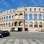 Center Penthouse Pula