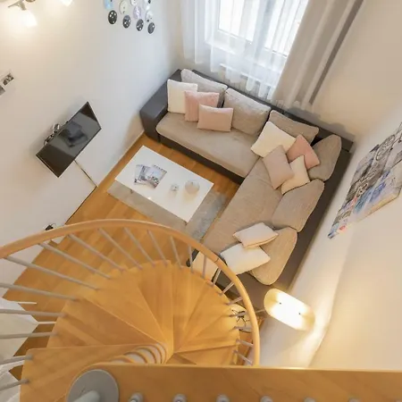 Center Penthouse Appartamento