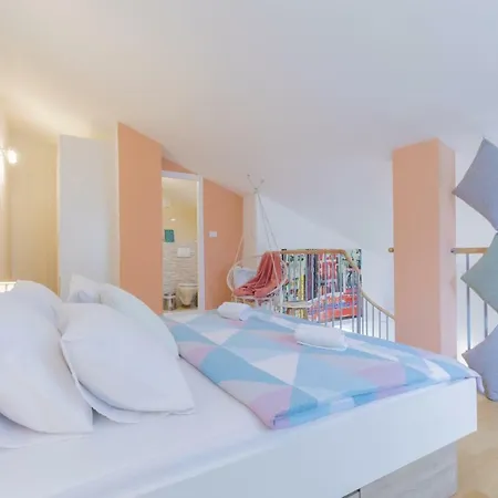 Center Penthouse Appartamento Pola